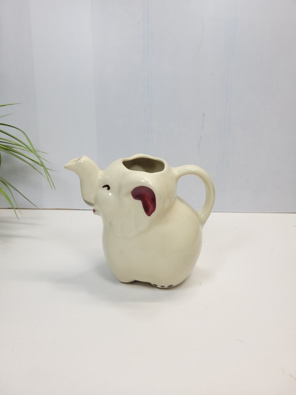 Vtg Shawnee Pottery Elephant Creamer Pitcher Mid Century Hand Painted Ceramic